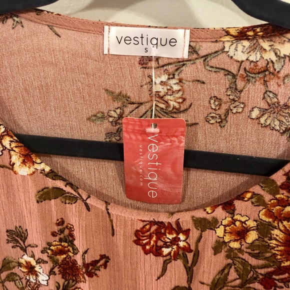 "Love Language" Top - Picture 4 of 4